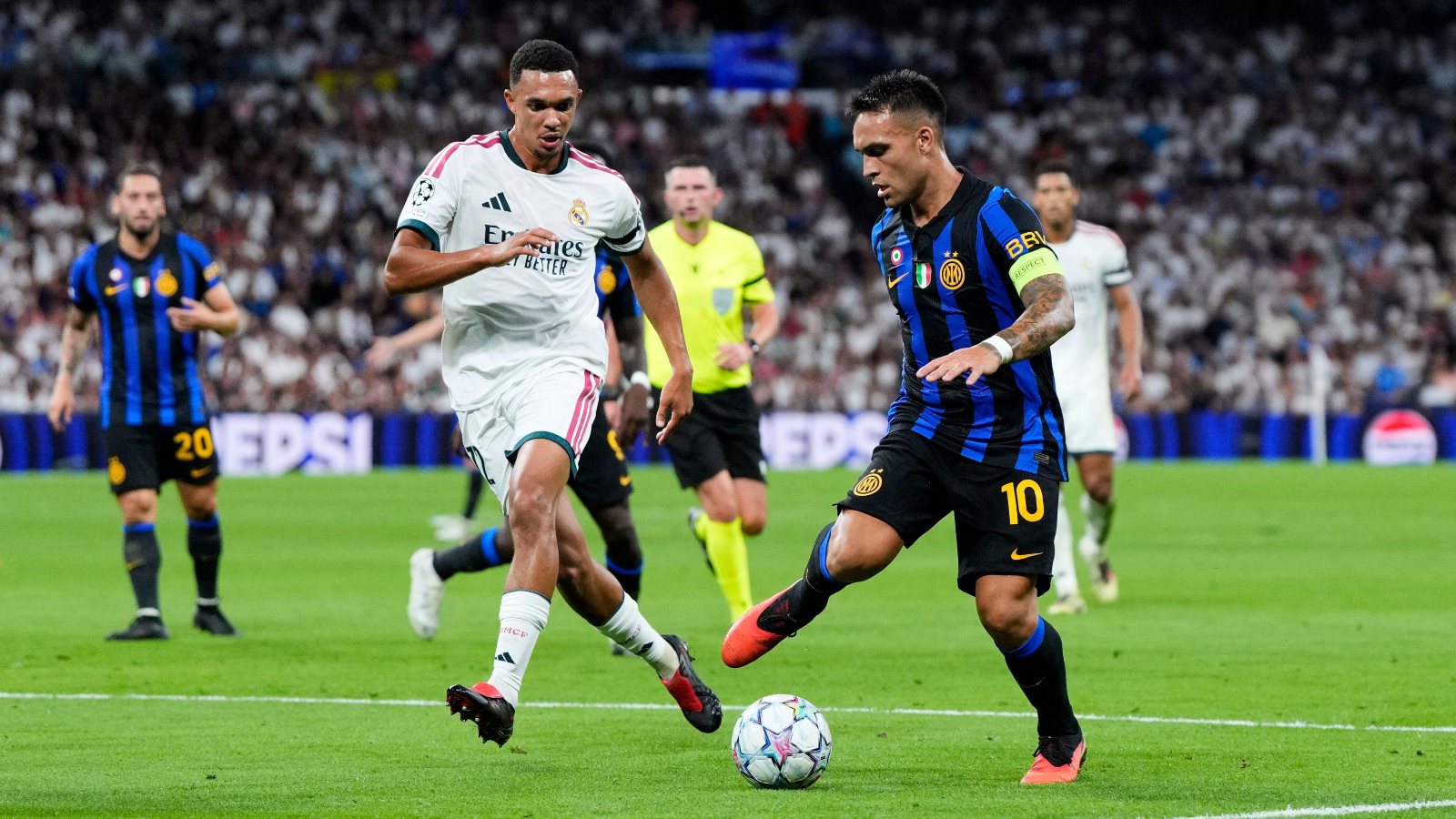 Mourinho Puji Peran Alexander-Arnold di Gelandang Real Madrid, Namun Ragukan Jangka Panjang