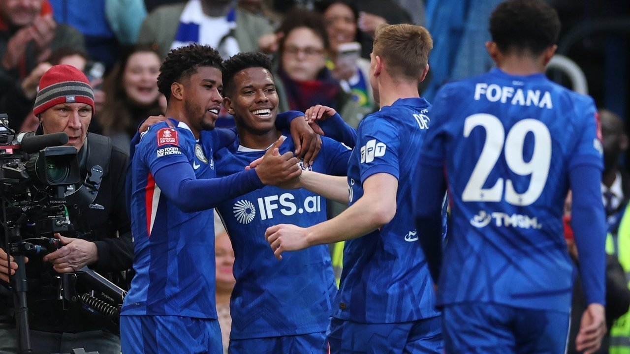 Estevao Willian pergi: Pertimbangan Cabut dari Chelsea pada Januari