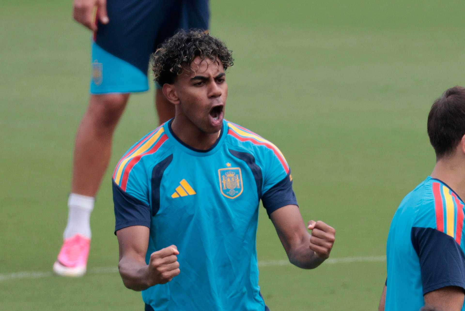 Lamine Yamal Kembali Tajam Menjelang Debut Barcelona di Champions